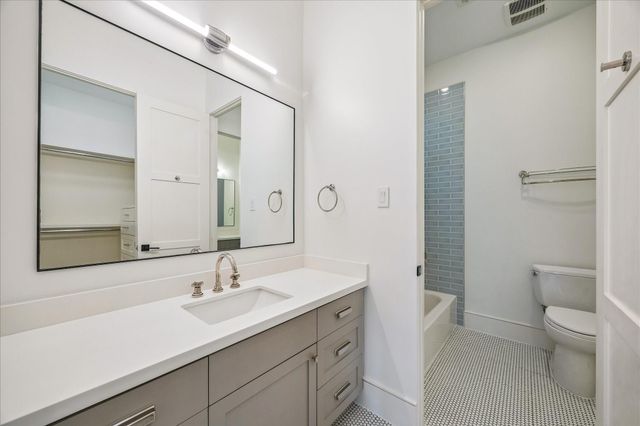 4521 Blossom Street, Houston, TX 77007