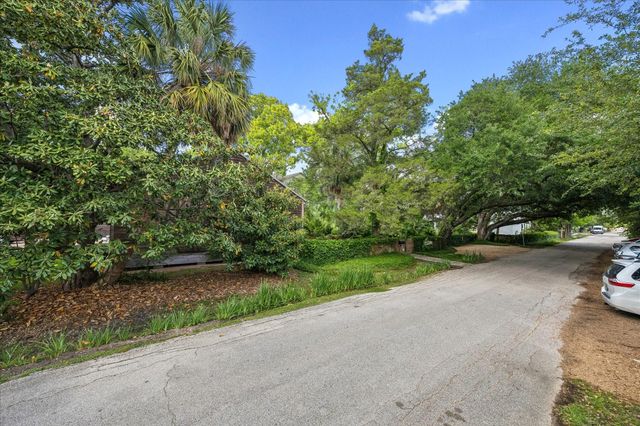 4521 Blossom Street, Houston, TX 77007