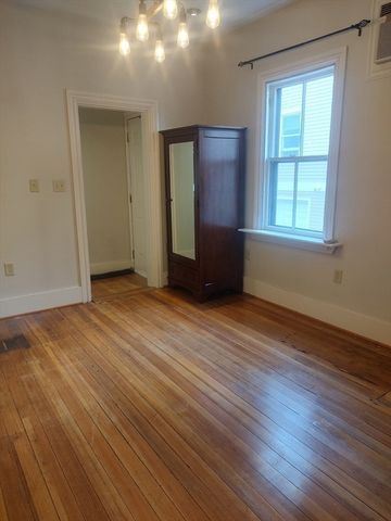 28 Mt. Auburn St. 1, Cambridge, MA 02138