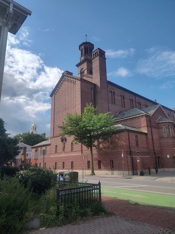 28 Mt. Auburn St. 1, Cambridge, MA 02138