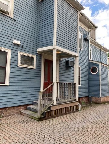 28 Mt. Auburn St. 1, Cambridge, MA 02138