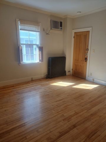 28 Mt. Auburn St. 1, Cambridge, MA 02138
