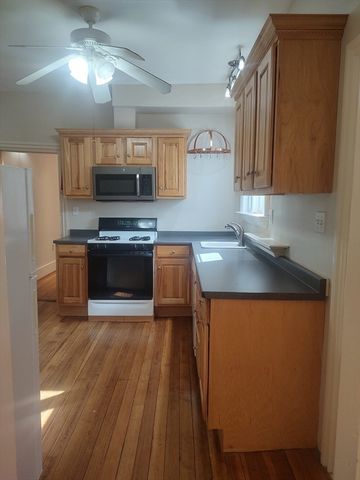 28 Mt. Auburn St. 1, Cambridge, MA 02138