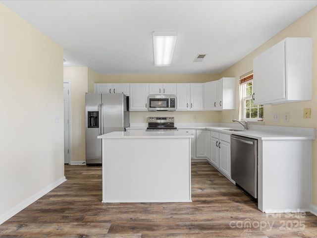 2914 Bridgeville Lane, Charlotte, NC 28262