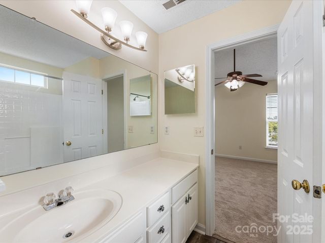 2914 Bridgeville Lane, Charlotte, NC 28262