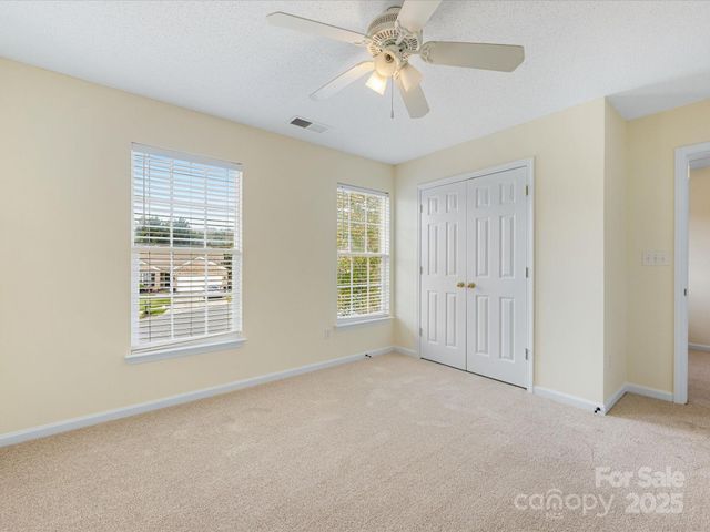 2914 Bridgeville Lane, Charlotte, NC 28262