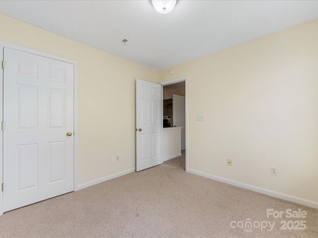 2914 Bridgeville Lane, Charlotte, NC 28262