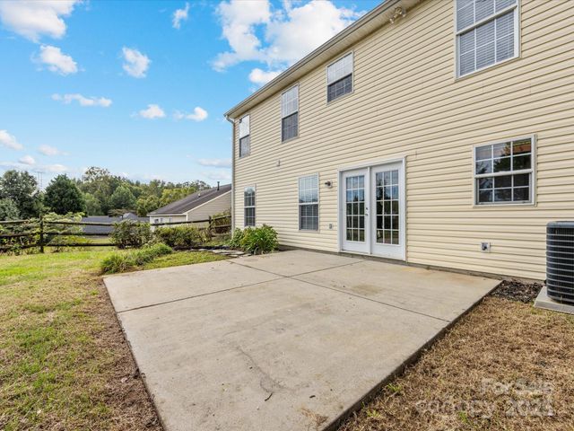 2914 Bridgeville Lane, Charlotte, NC 28262