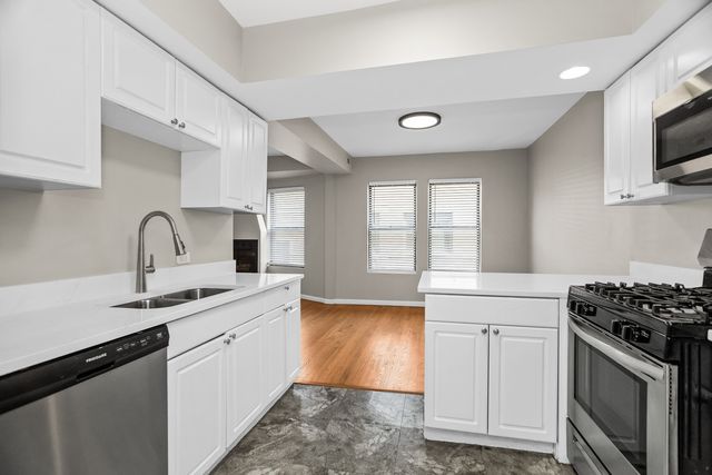 4529.5 S Drexel Boulevard 3E, Chicago, IL 60653