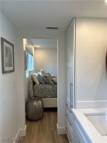 780 10th AVE S 1, Naples, FL 34102