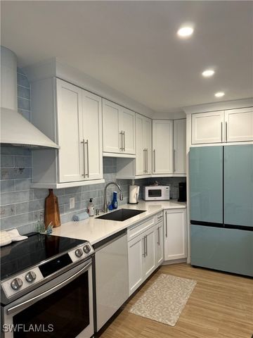 780 10th AVE S 1, Naples, FL 34102