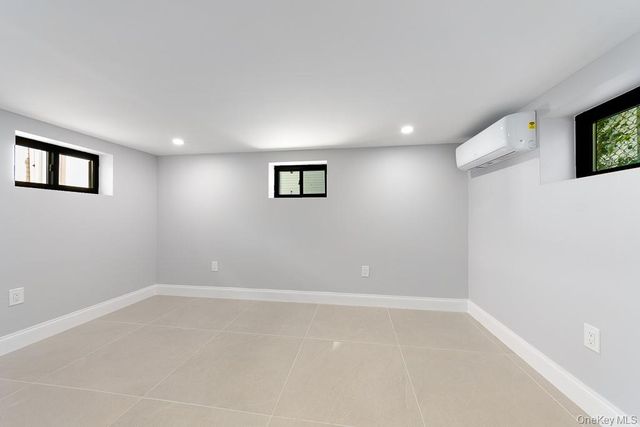 19716 Linden Boulevard, Saint Albans, NY 11412