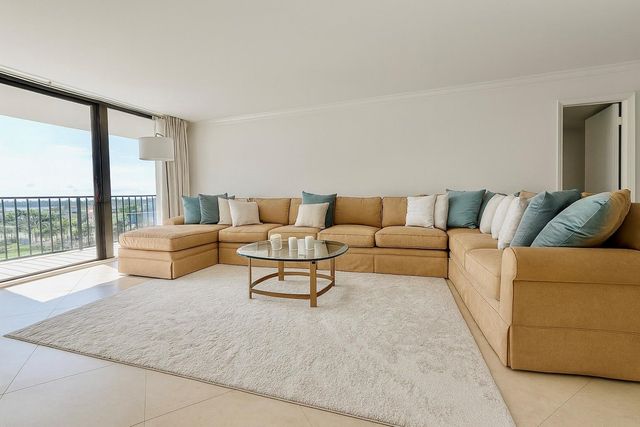 3460 S Ocean Boulevard 608, Palm Beach, FL 33480