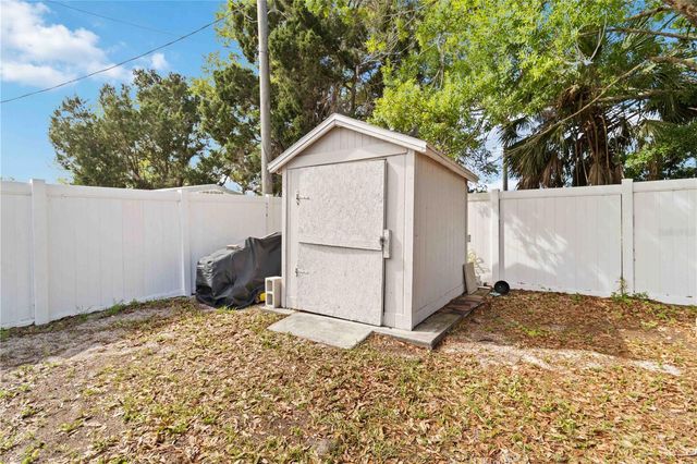 395 GULF BREEZE BOULEVARD, Venice, FL 34293