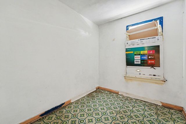 4944 Kennedy Avenue, East Chicago, IN 46312