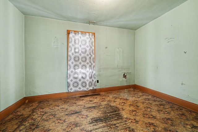 4944 Kennedy Avenue, East Chicago, IN 46312