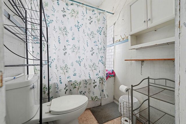 4944 Kennedy Avenue, East Chicago, IN 46312