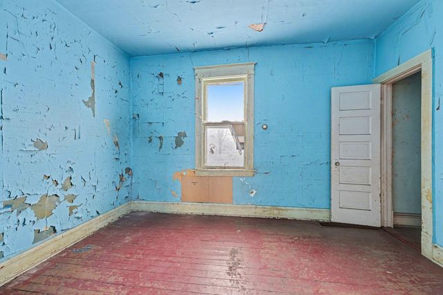 4944 Kennedy Avenue, East Chicago, IN 46312