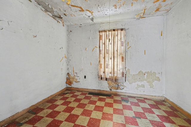 4944 Kennedy Avenue, East Chicago, IN 46312