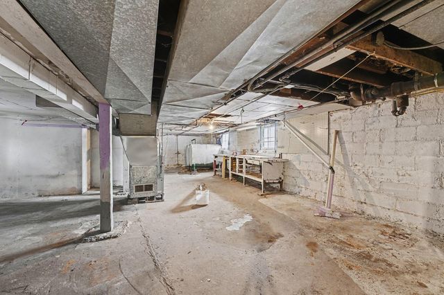 4944 Kennedy Avenue, East Chicago, IN 46312