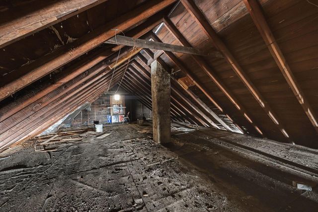 4944 Kennedy Avenue, East Chicago, IN 46312