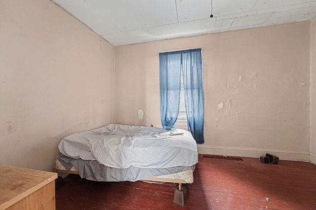 4944 Kennedy Avenue, East Chicago, IN 46312