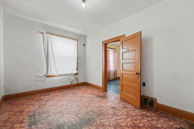 4944 Kennedy Avenue, East Chicago, IN 46312