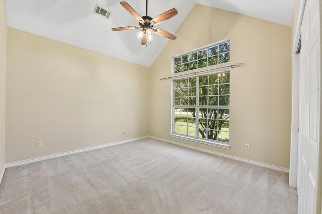 100 Grove LN, Buda, TX 78610