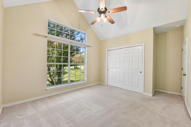 100 Grove LN, Buda, TX 78610
