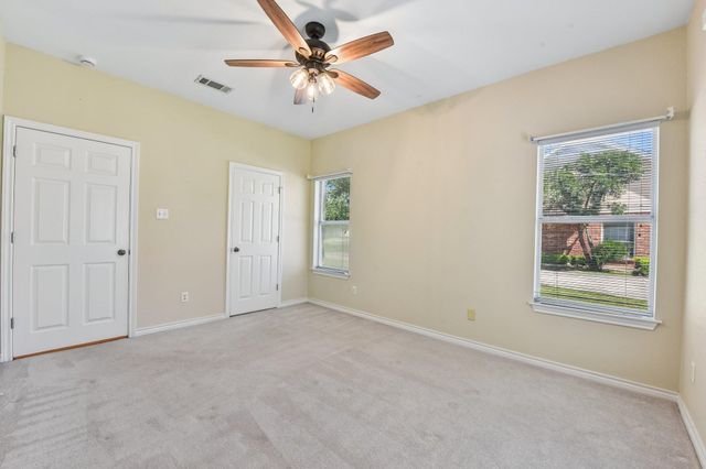 100 Grove LN, Buda, TX 78610