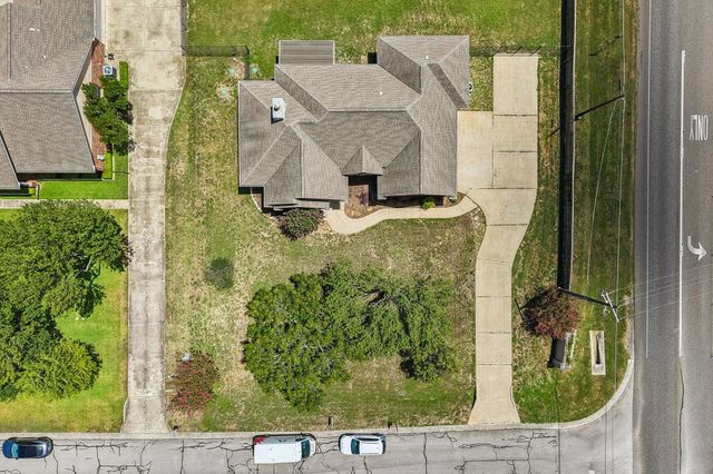 100 Grove LN, Buda, TX 78610