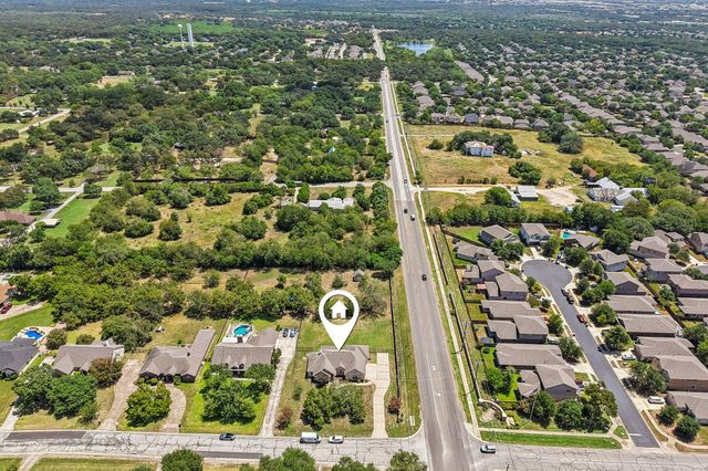 100 Grove LN, Buda, TX 78610