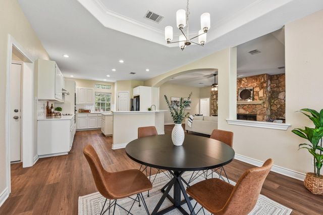 100 Grove LN, Buda, TX 78610
