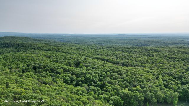 9 Truncali Drive, Marlboro, NY 12542