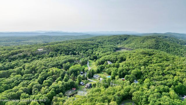 9 Truncali Drive, Marlboro, NY 12542