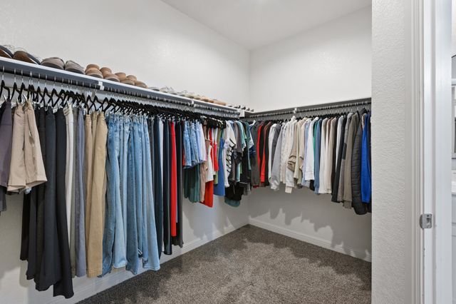 140 Orchard Pines Place, Boyd, TX 76023