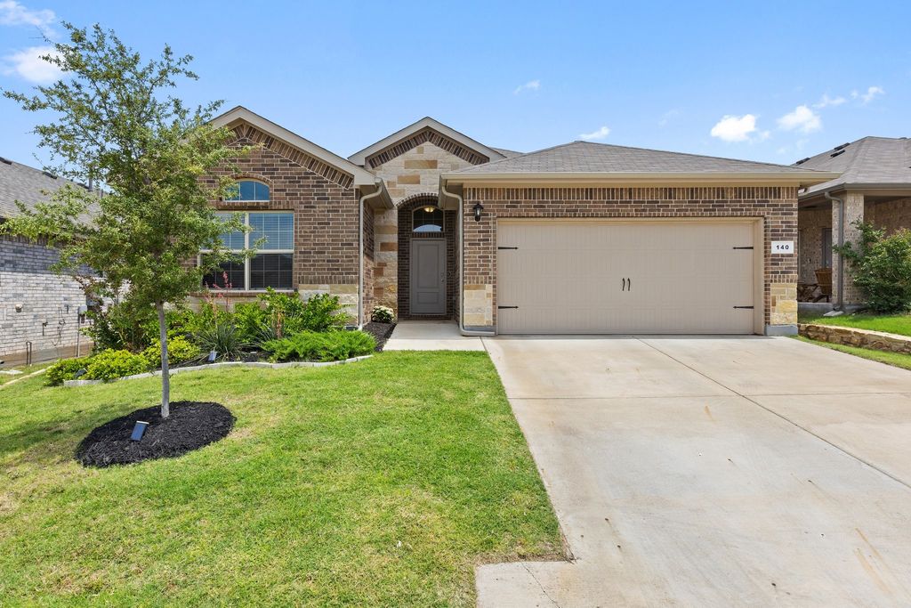 140 Orchard Pines Place, Boyd, TX 76023