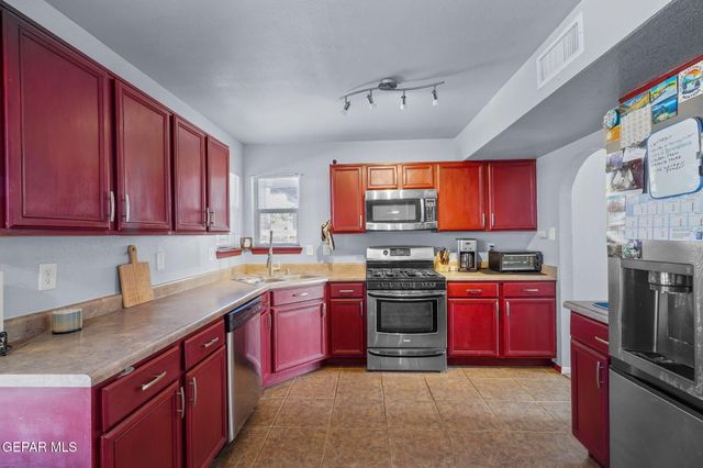 7359 CAMINO DEL SOL Drive, El Paso, TX 79911