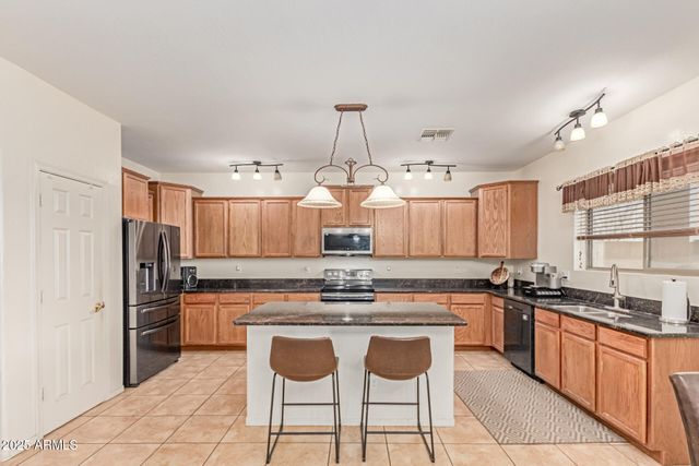 2261 N MAGDELENA Place, Casa Grande, AZ 85122