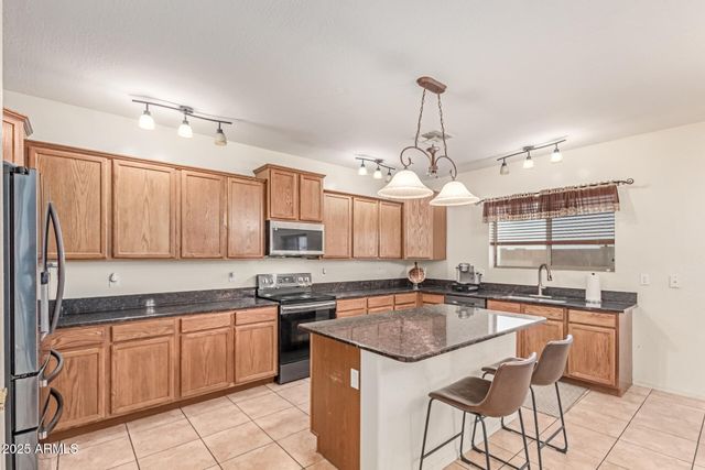 2261 N MAGDELENA Place, Casa Grande, AZ 85122