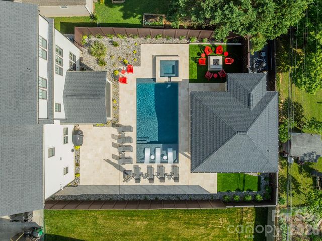 344 Melbourne Court, Charlotte, NC 28209