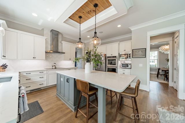 344 Melbourne Court, Charlotte, NC 28209