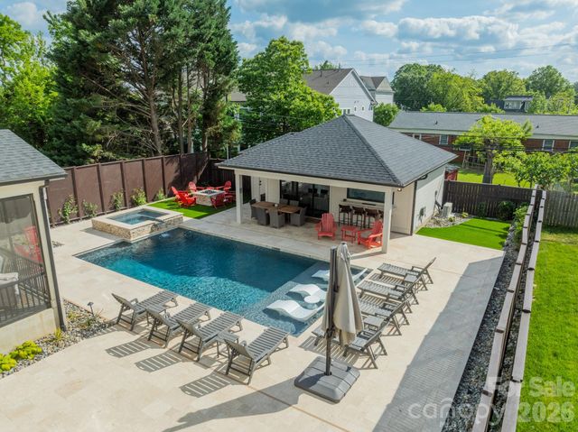 344 Melbourne Court, Charlotte, NC 28209