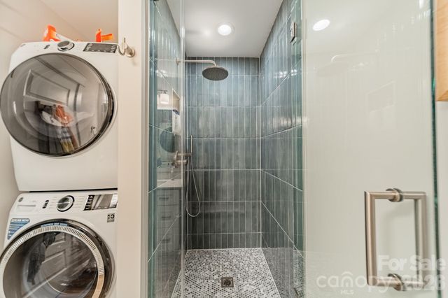 344 Melbourne Court, Charlotte, NC 28209