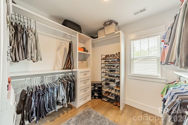 344 Melbourne Court, Charlotte, NC 28209