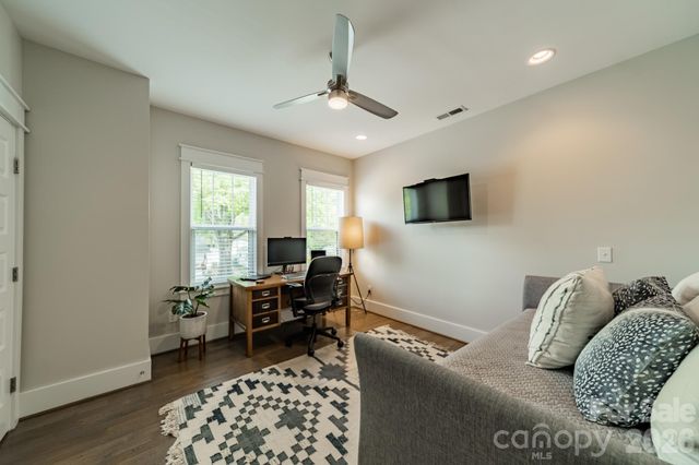 344 Melbourne Court, Charlotte, NC 28209