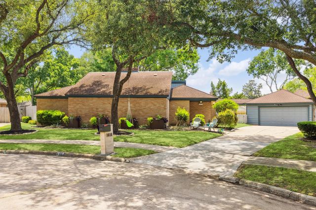 1818 Berryfield Drive, Houston, TX 77077