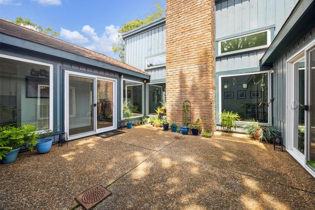 1818 Berryfield Drive, Houston, TX 77077