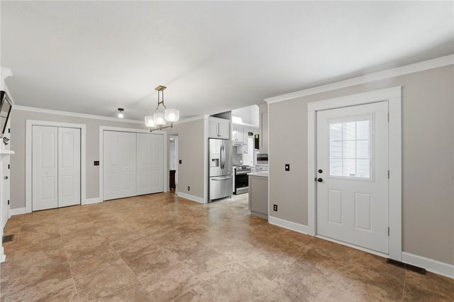 1410 E Walnut Street, Rogers, AR 72756
