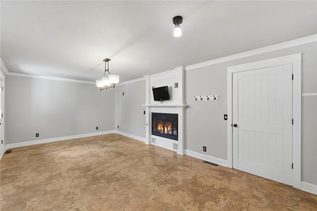 1410 E Walnut Street, Rogers, AR 72756